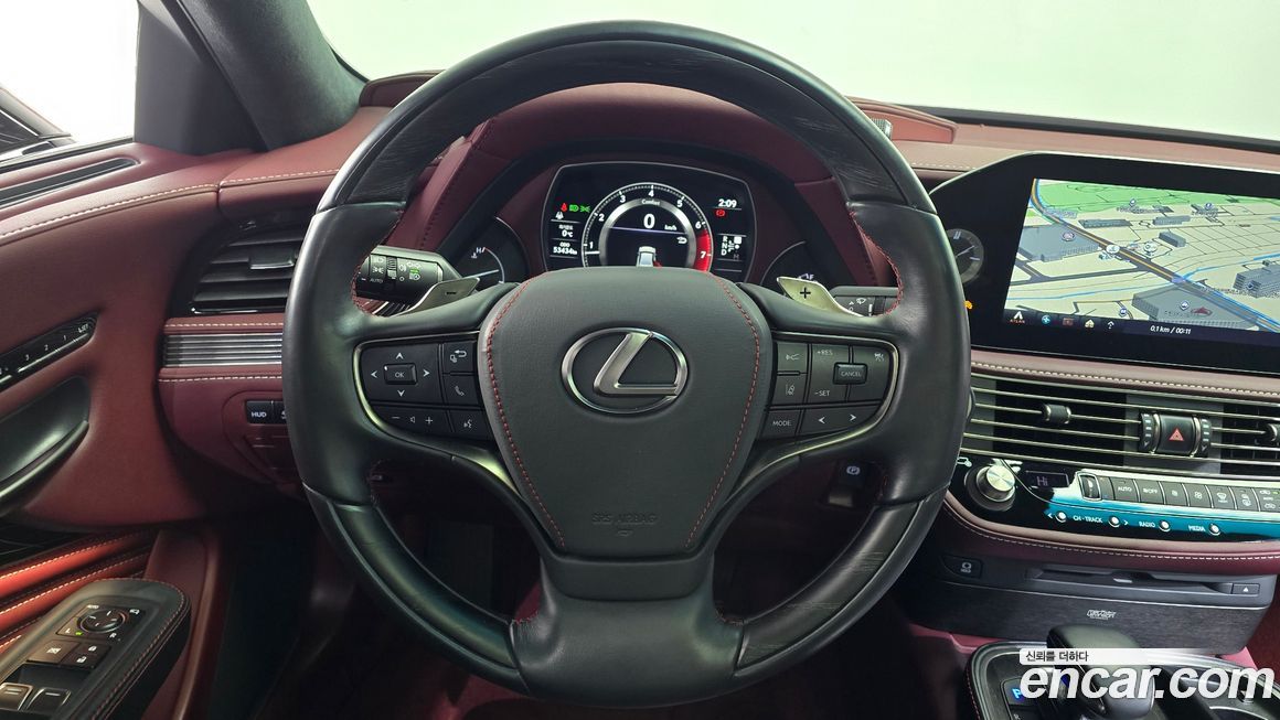 Lexus LS 2021