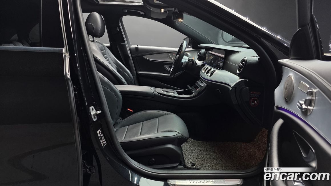 Mercedes-Benz E-Class 2021