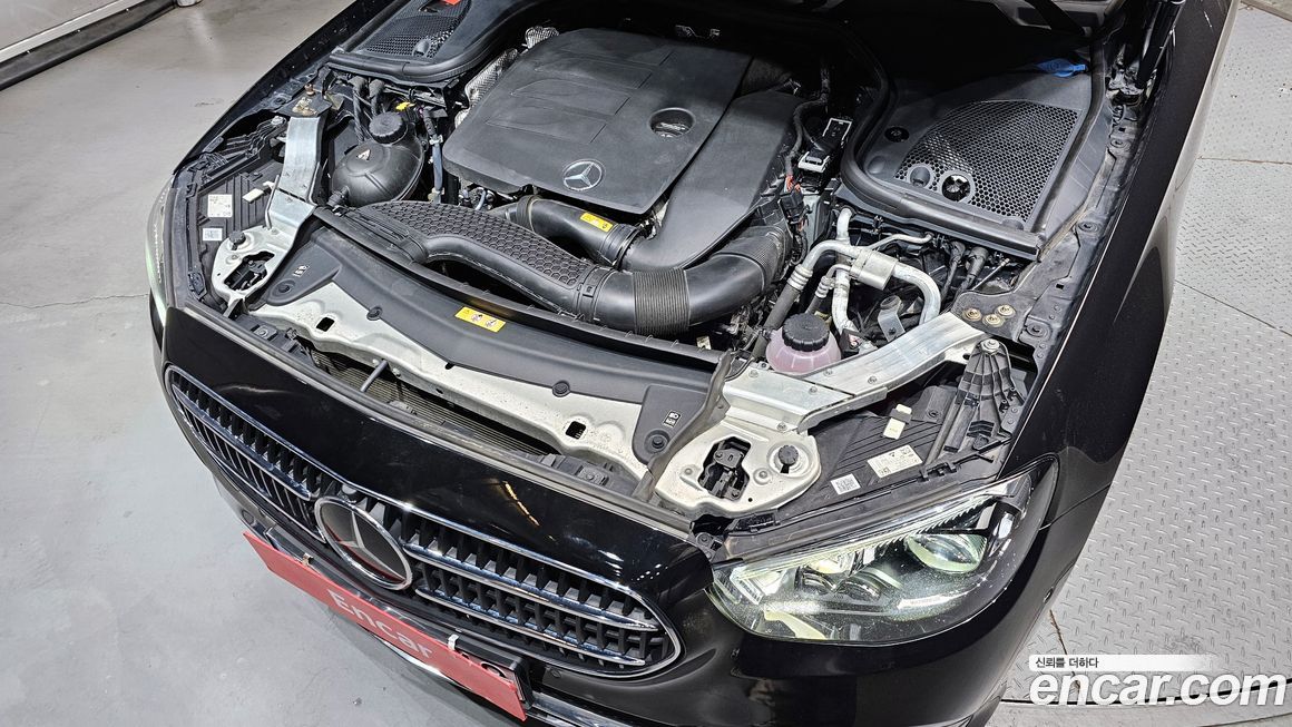 Mercedes-Benz E-Class 2021