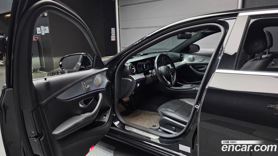 Mercedes-Benz E-Class 2021