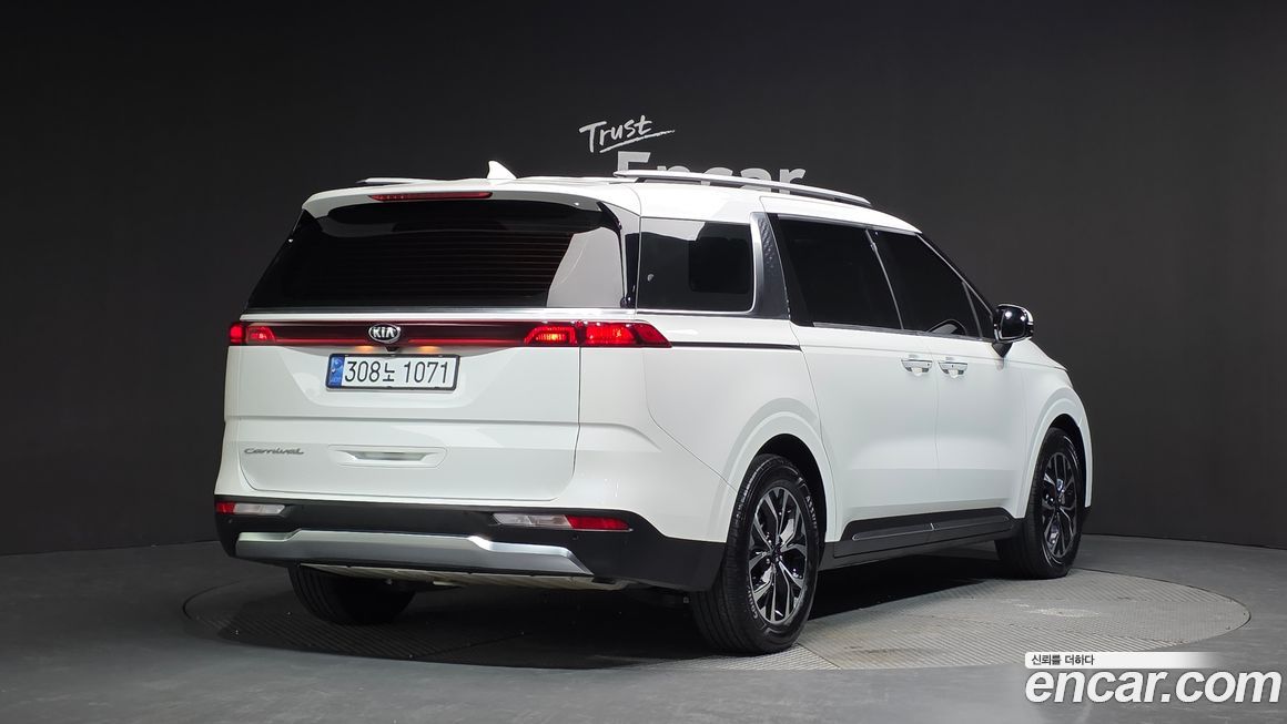 Kia Canival 2021