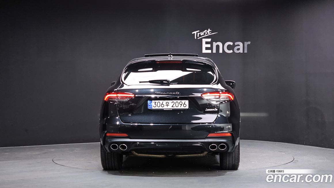 Maserati Levante 2022