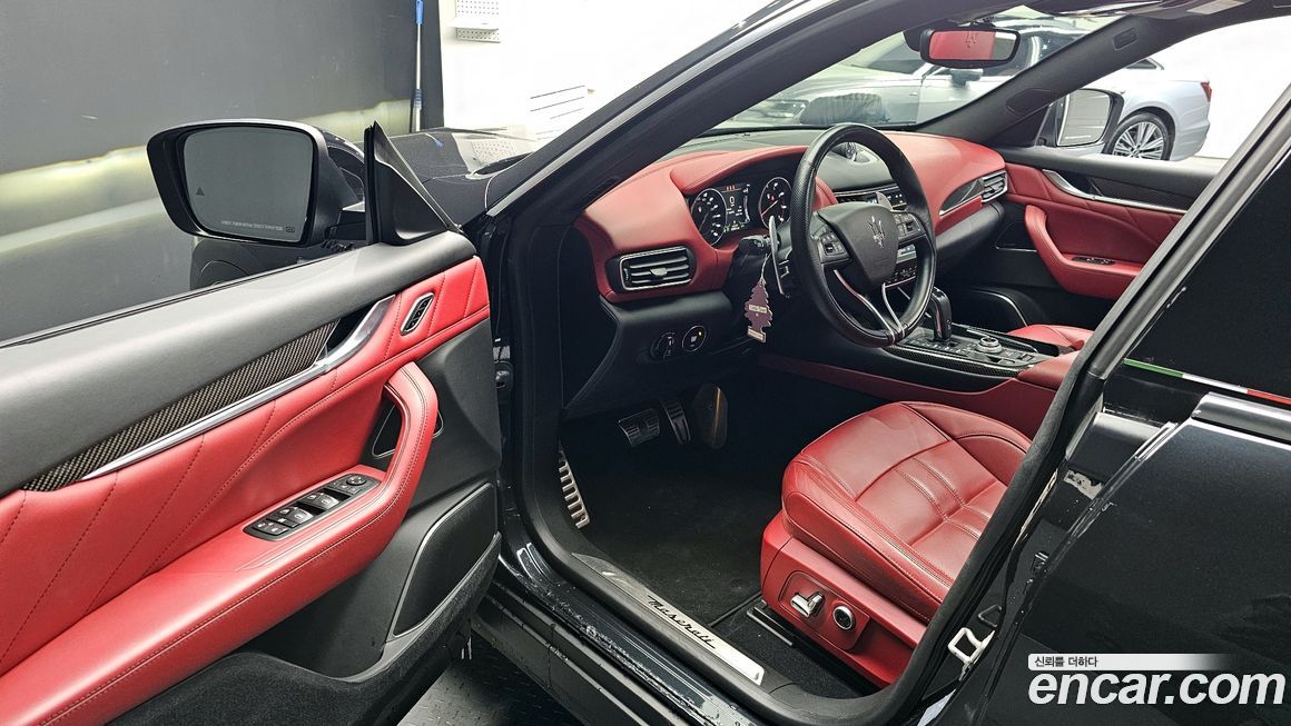 Maserati Levante 2022