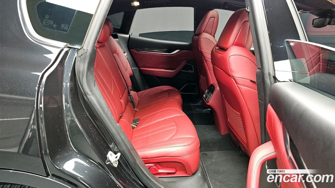 Maserati Levante 2022