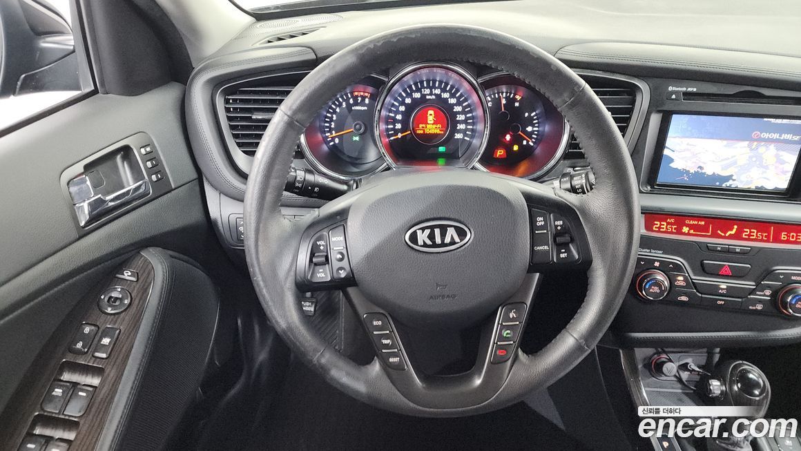 Kia K5 2011