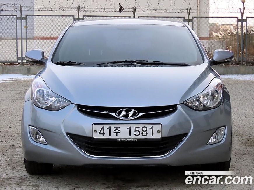Hyundai AVANTE 2013