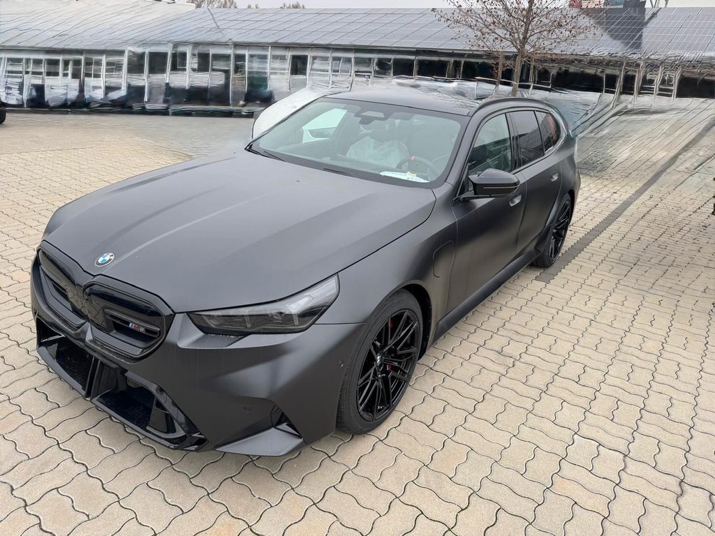 BMW M5 2025