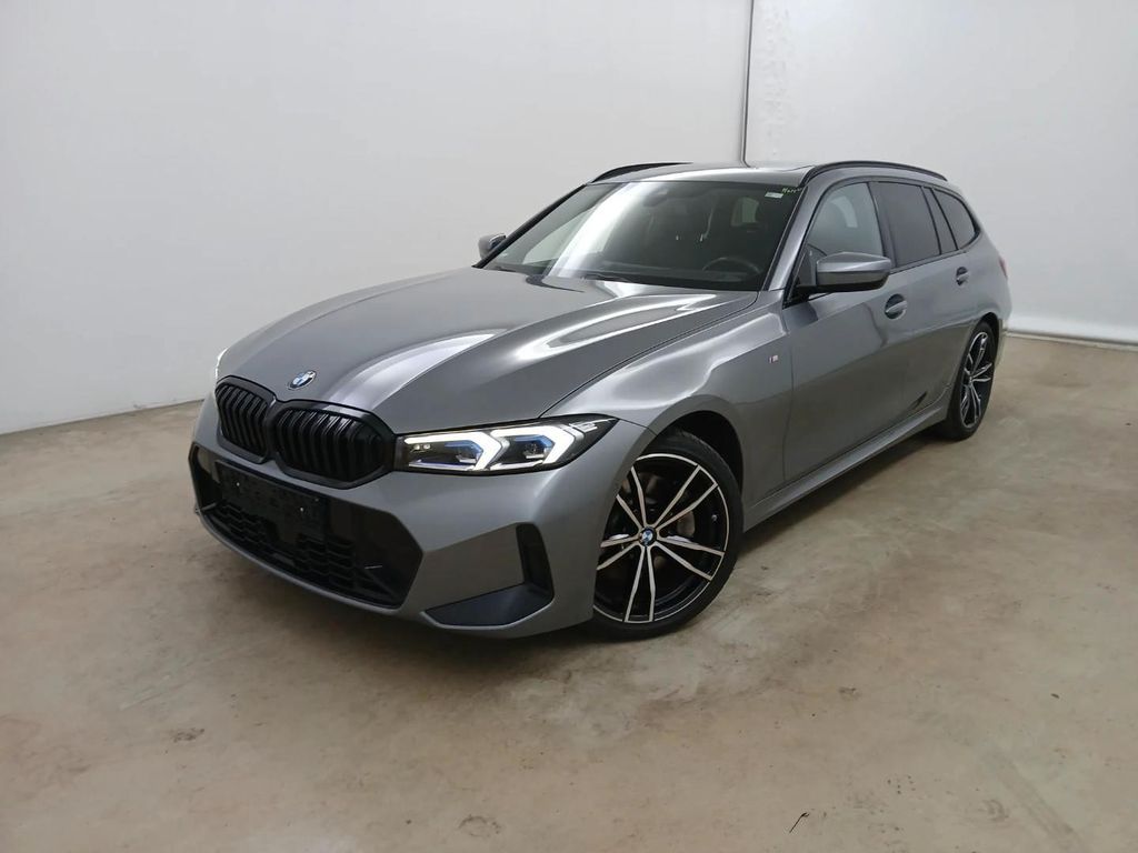 BMW 330 2023