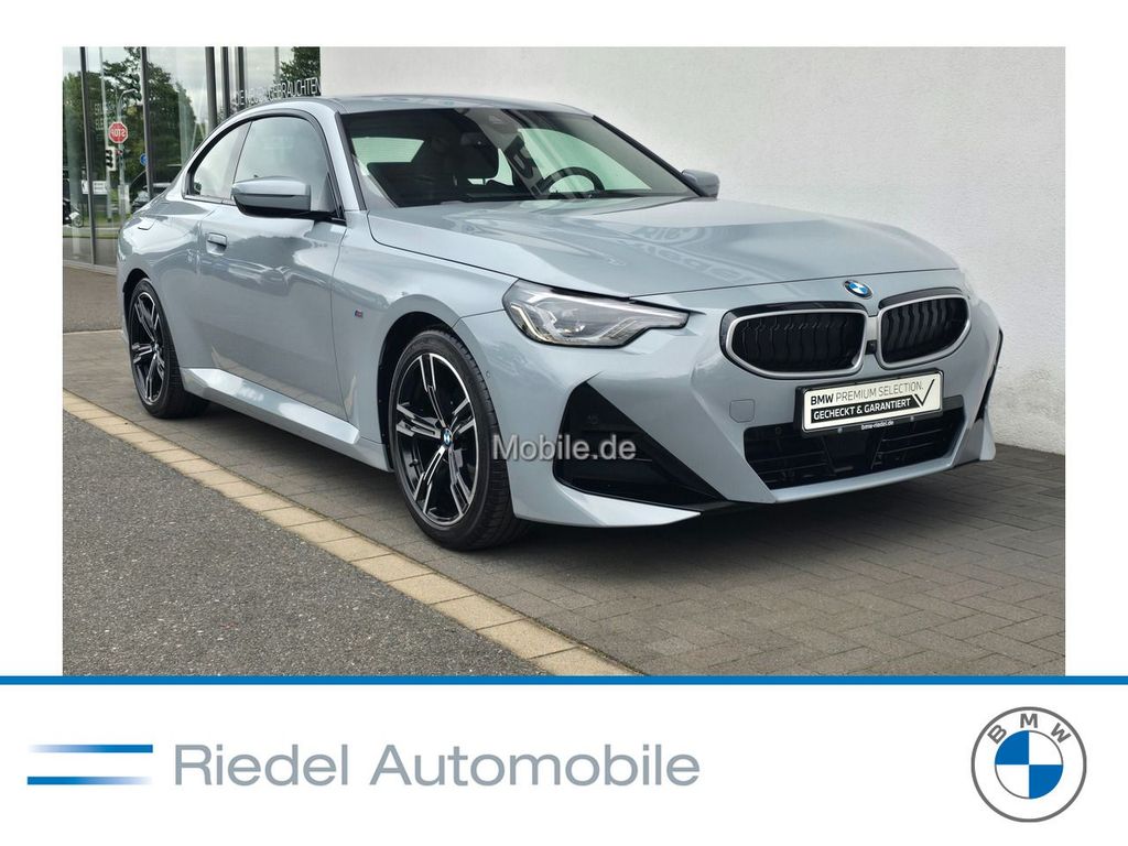 BMW 220 2025