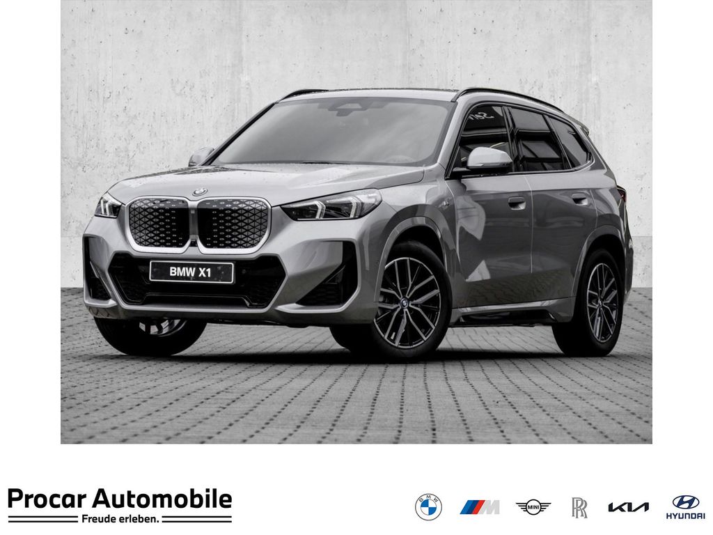 BMW iX1