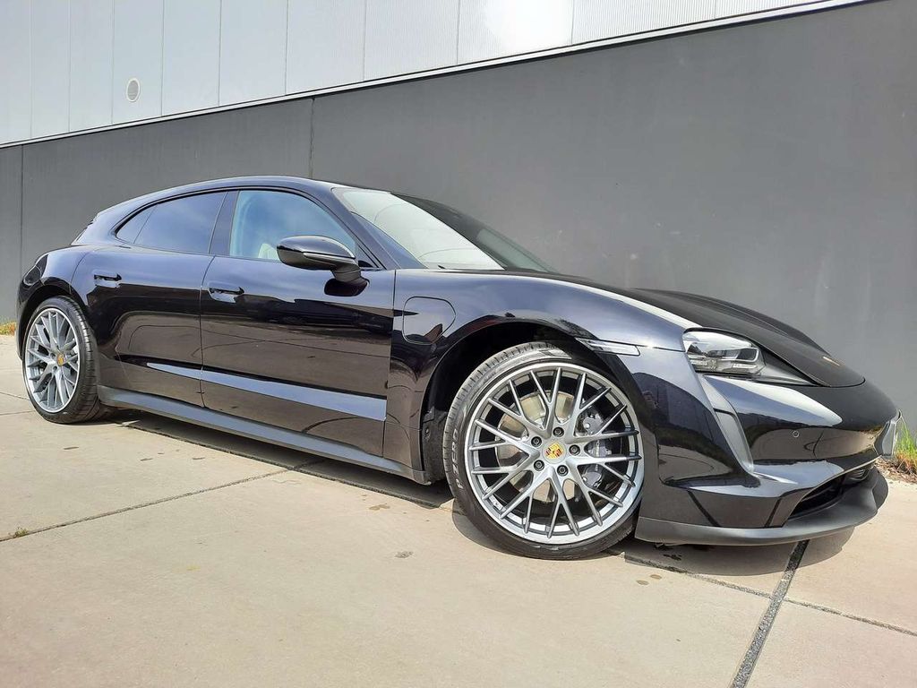 Porsche Taycan 2022