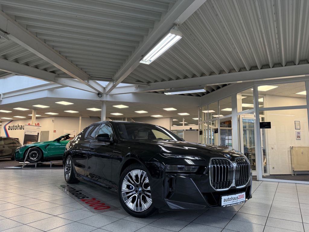 BMW 750 2024