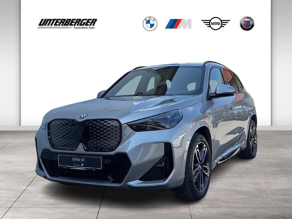 BMW iX1