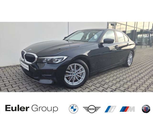 BMW 330 2022