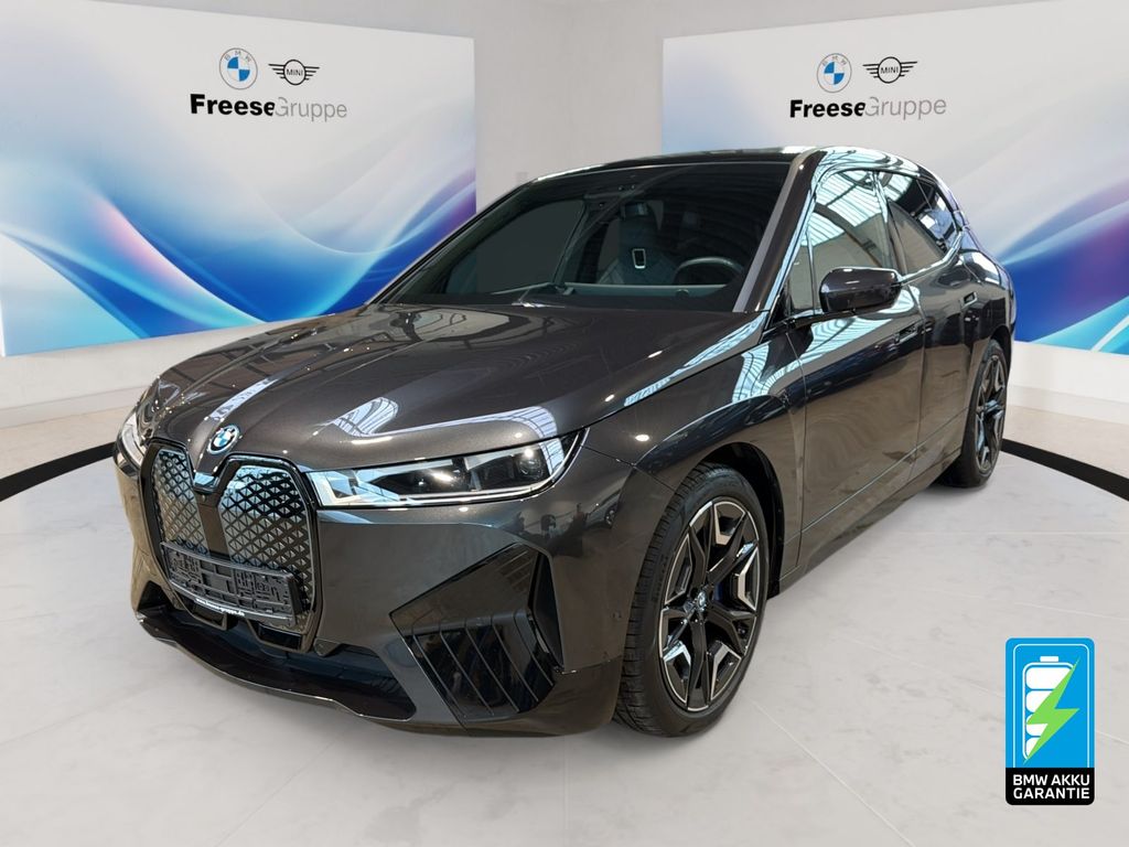BMW iX 2023