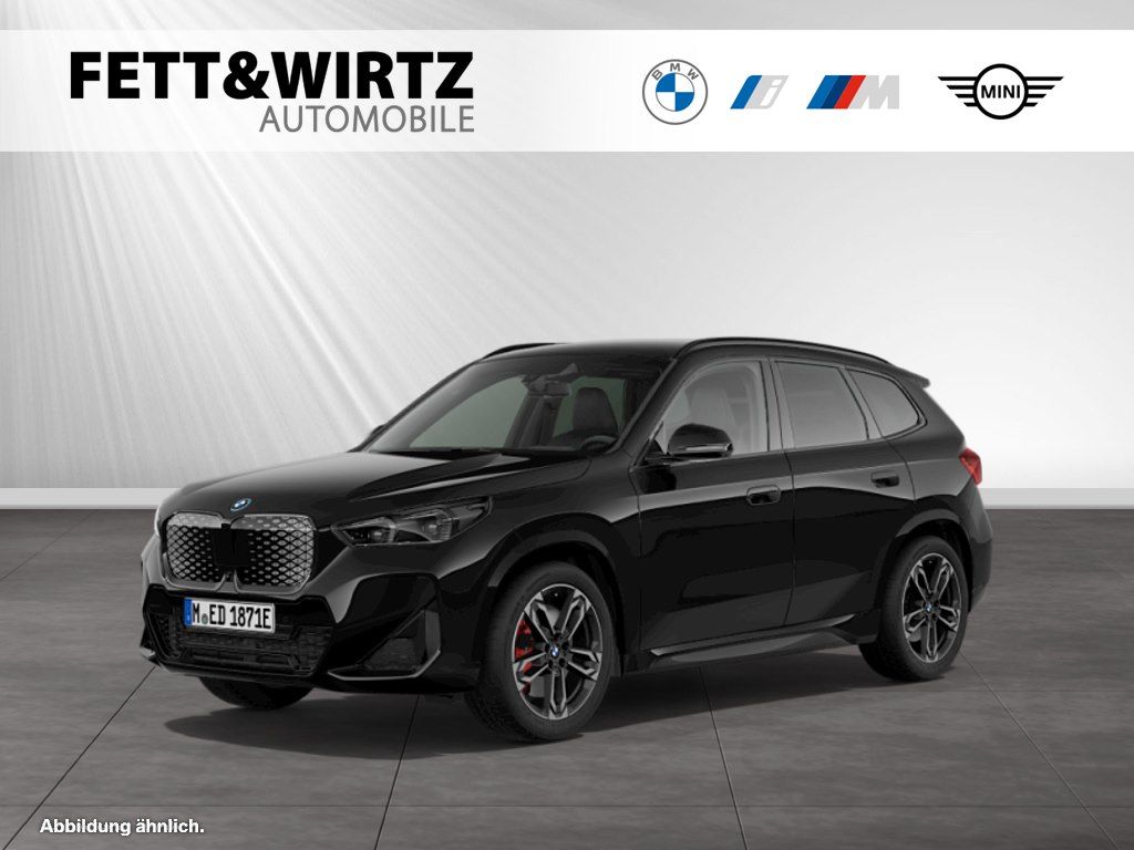 BMW iX1