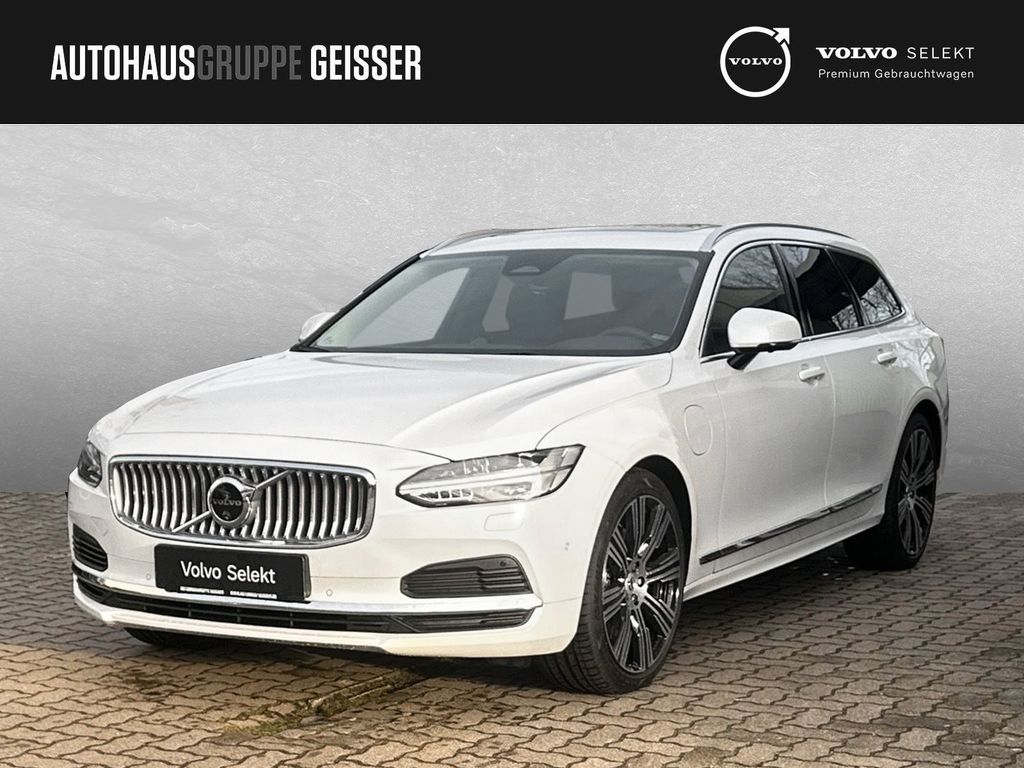 Volvo V90 2025