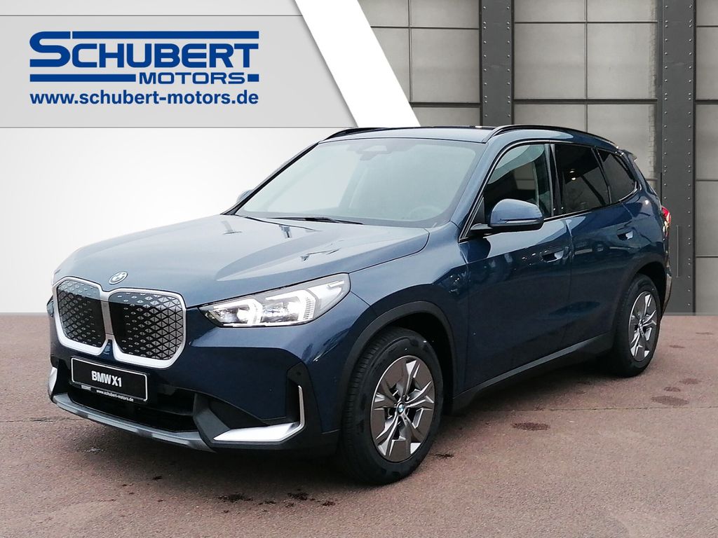 BMW iX1 2025