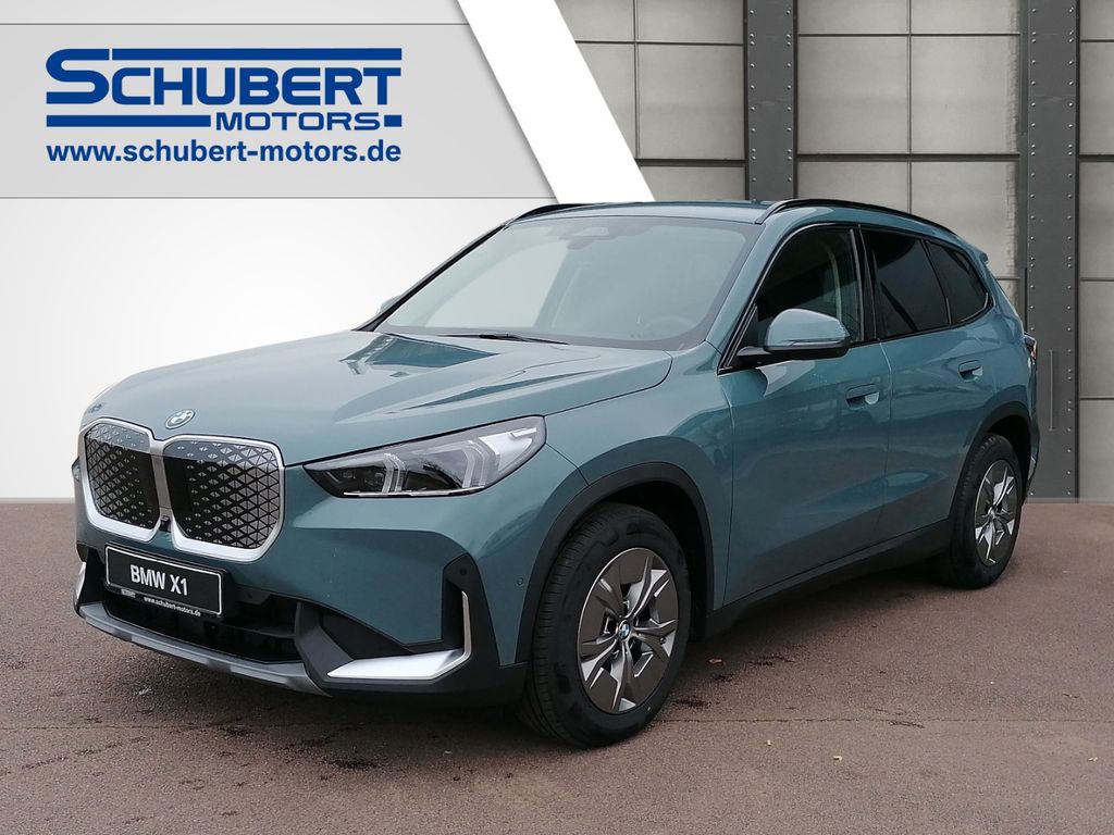 BMW iX1 2025