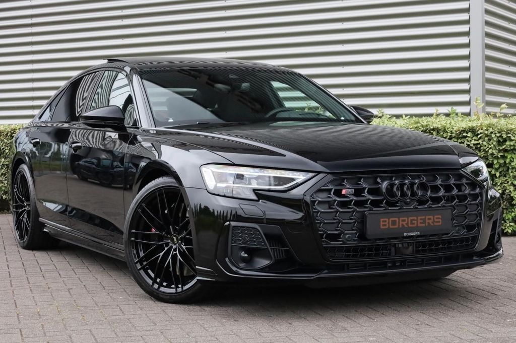 Audi S8 2024
