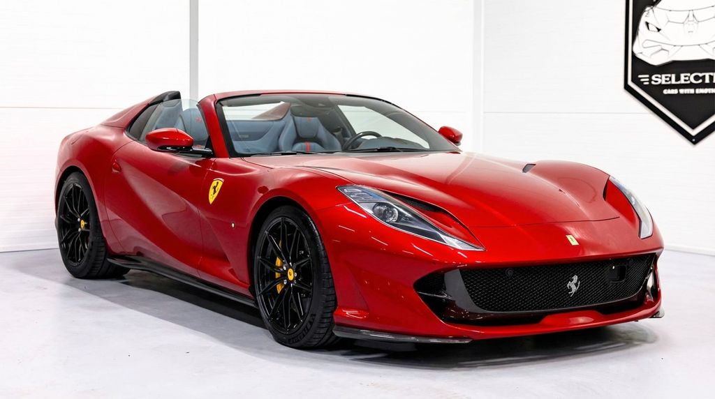 Ferrari 812 2021