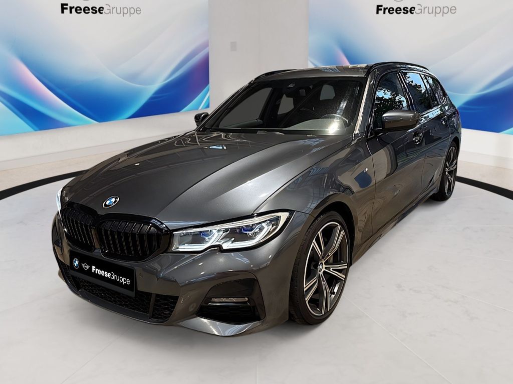 BMW 330 2022