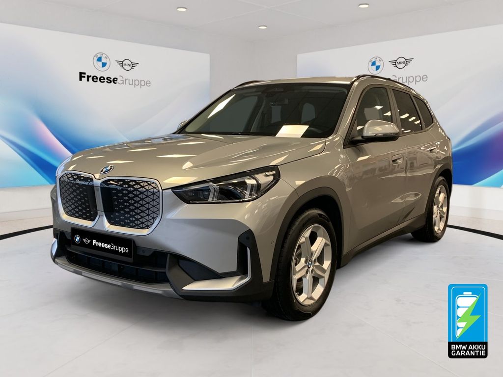 BMW iX1 2023