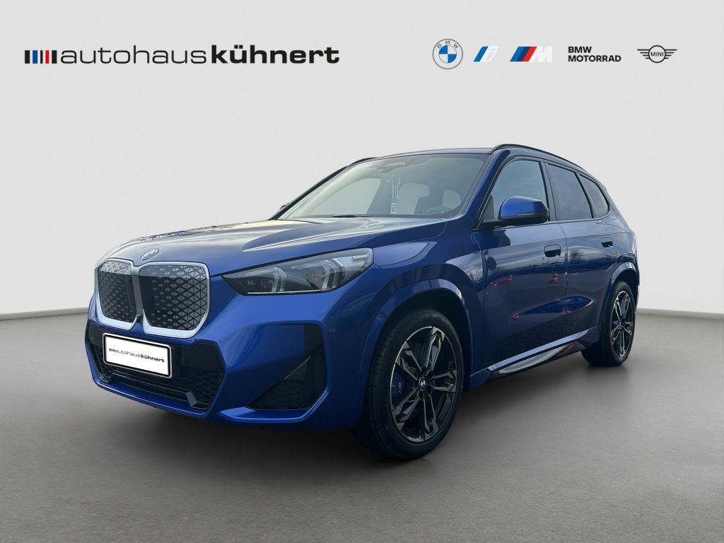 BMW iX1