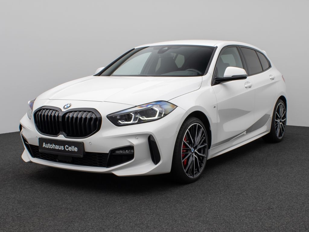 BMW 120 2022