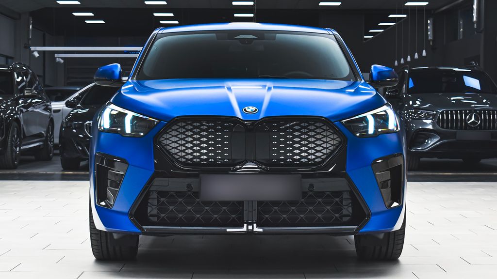 BMW iX2 2025