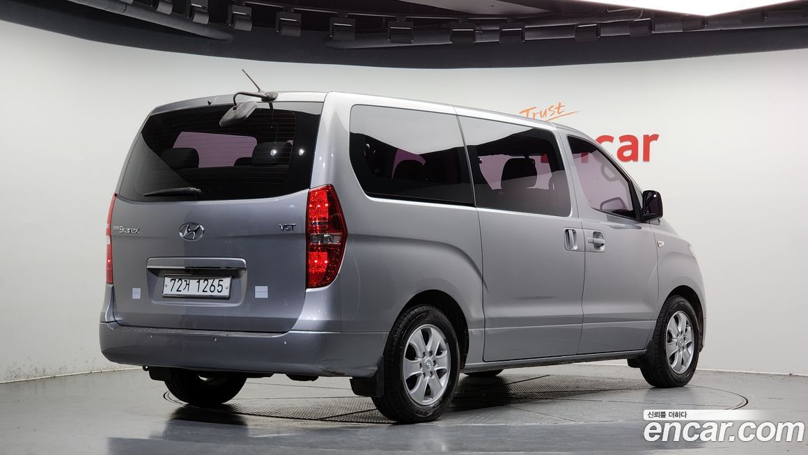 Hyundai Starex 2019
