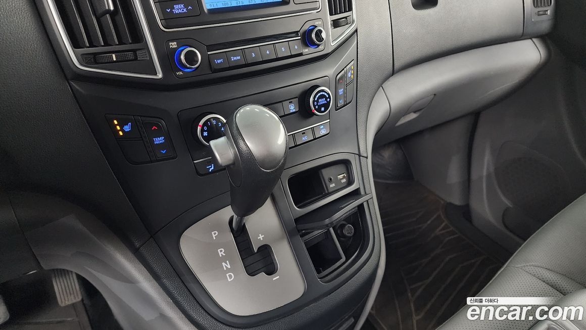 Hyundai Starex 2019