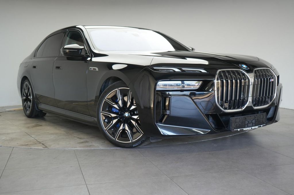 BMW i7 2023