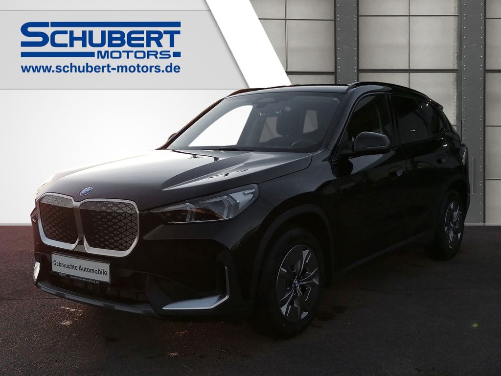 BMW iX1 2025