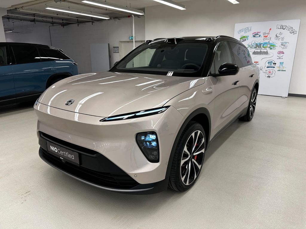 NIO EL8 2024
