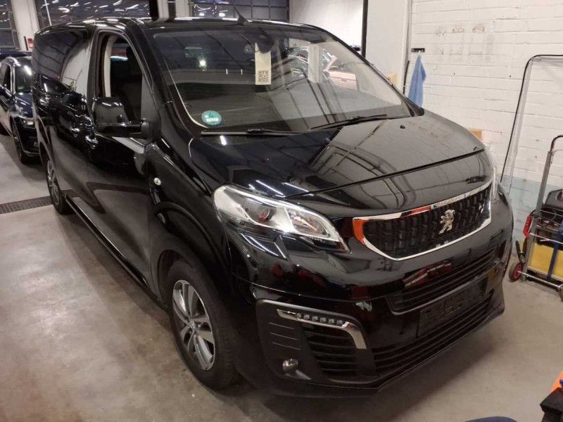 Peugeot Traveller 2021