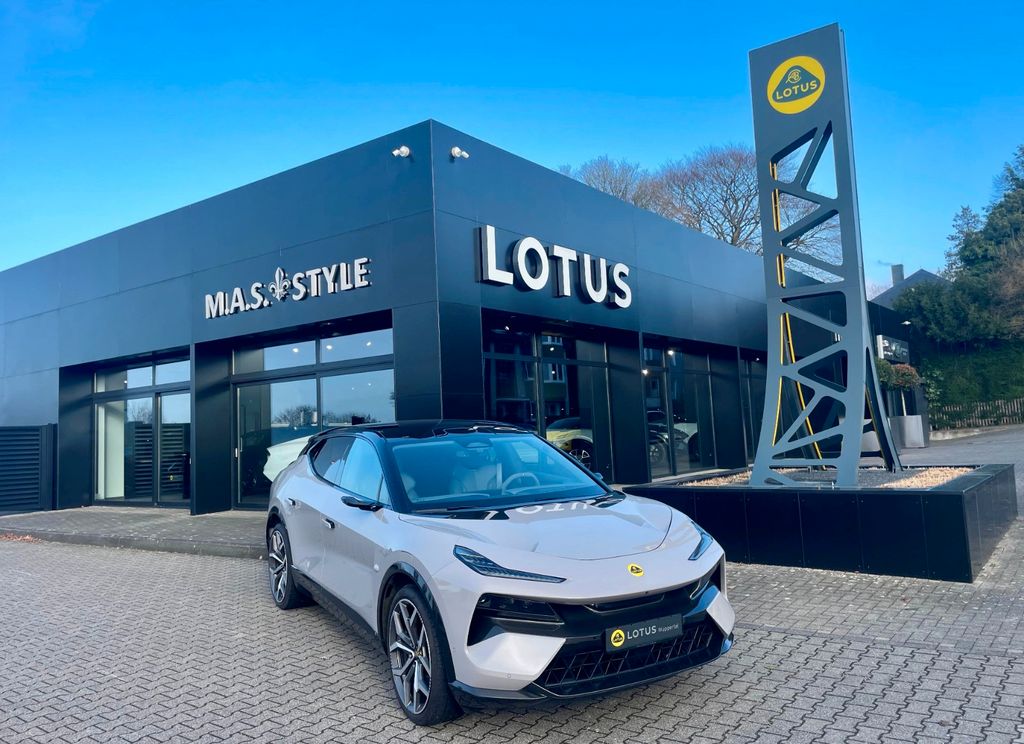 Lotus Eletre 2023