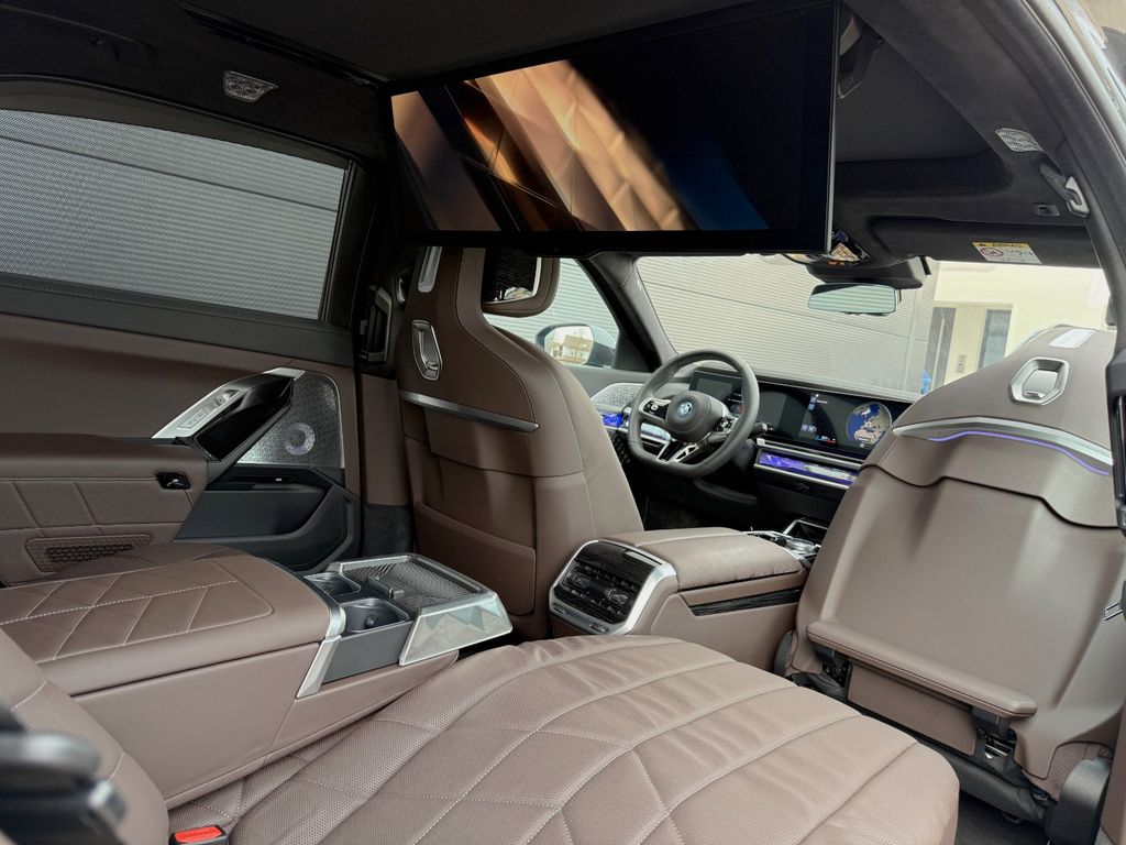BMW i7 2023