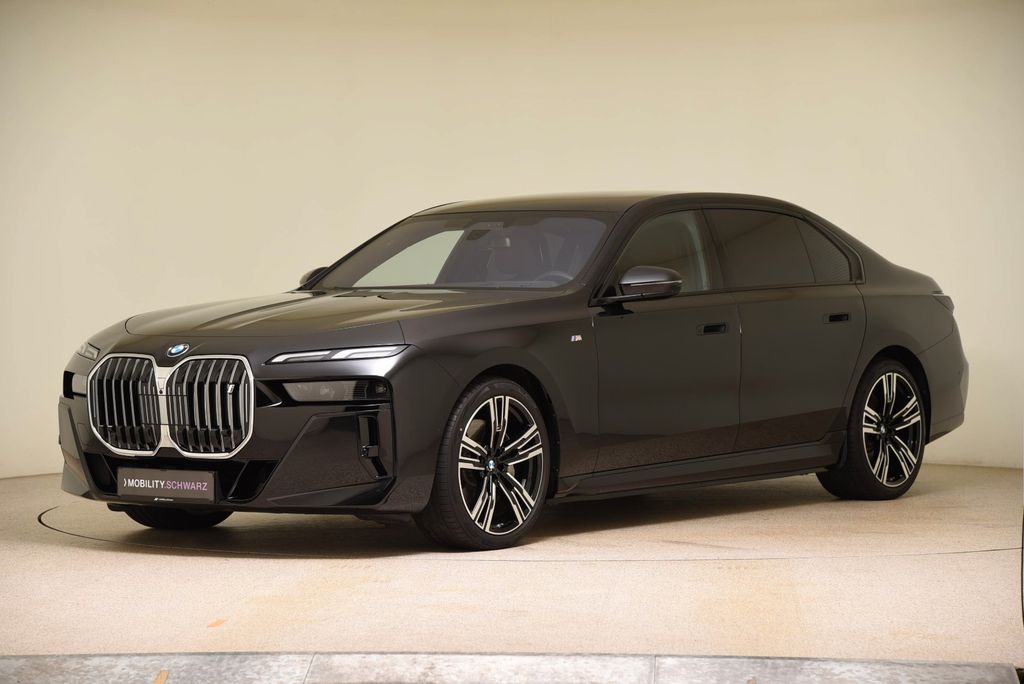 BMW i7 2024