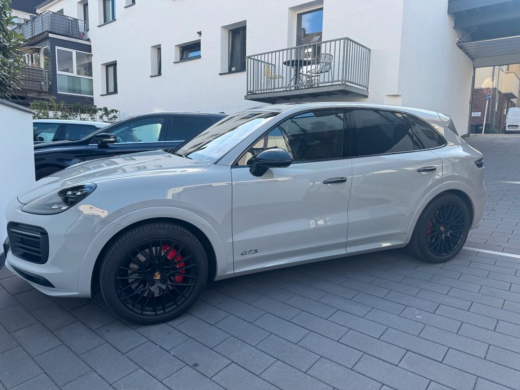 Porsche Cayenne 2023