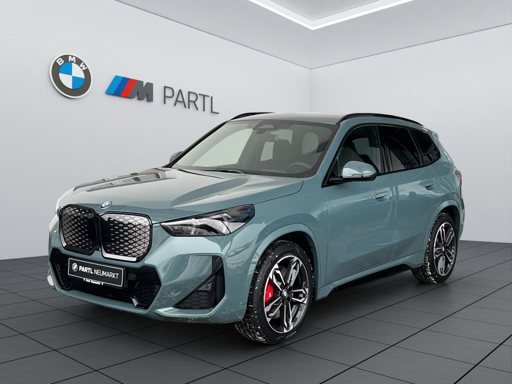 BMW iX1
