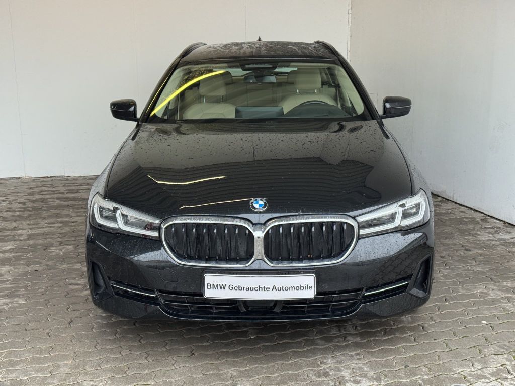 BMW 520 2022