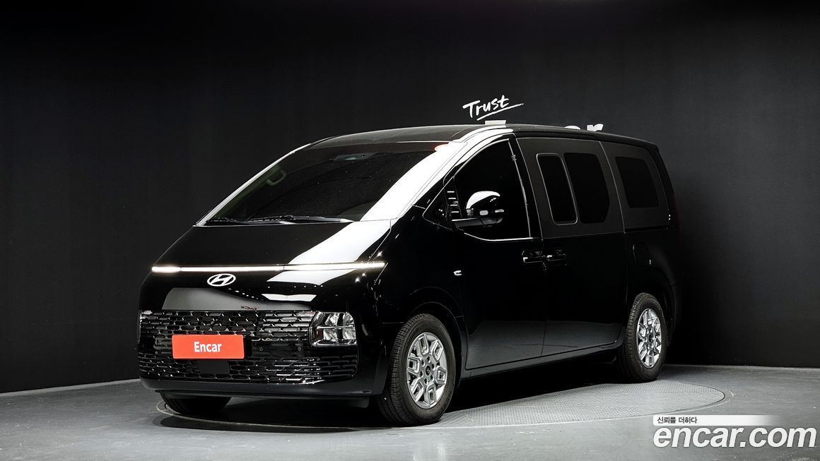 Hyundai Staria 2025