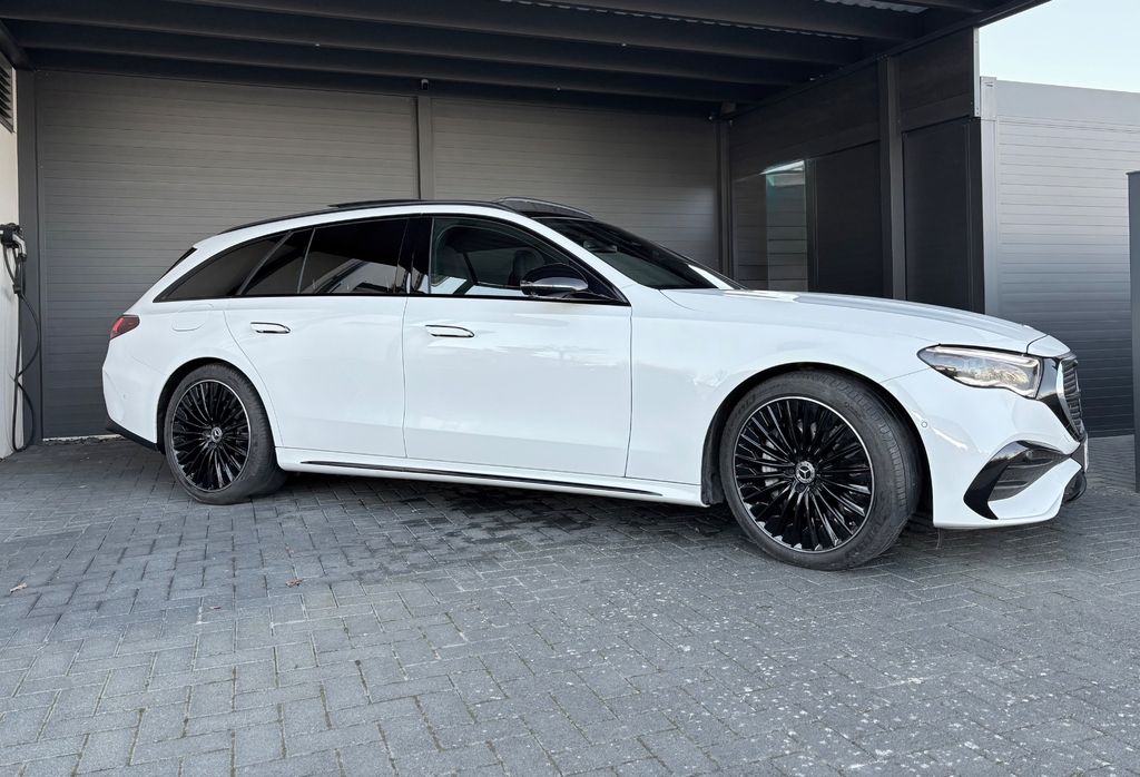 Mercedes-Benz E 300 2025