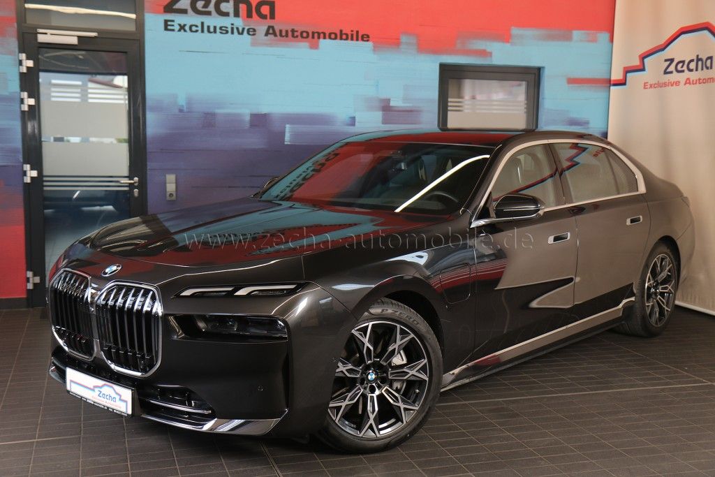 BMW 750 2024