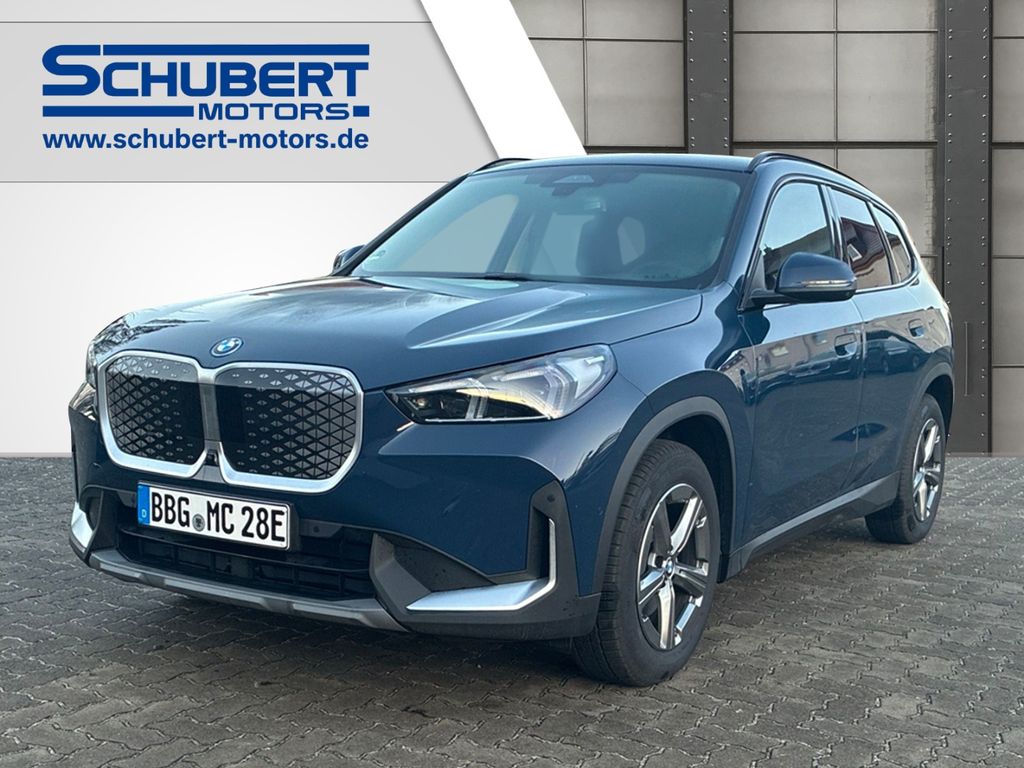 BMW iX1 2025