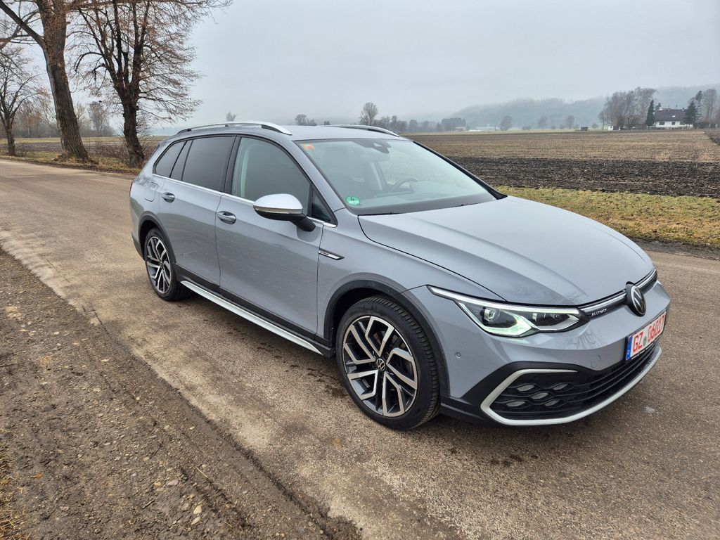 Volkswagen Golf 2023