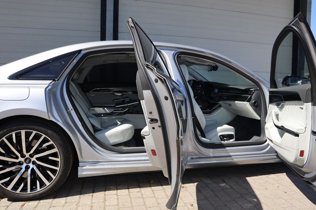 Audi A8 2025