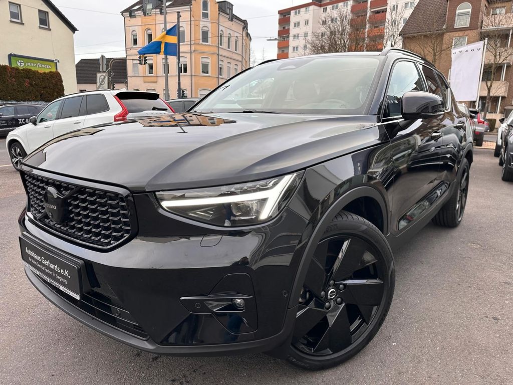 Volvo XC40 2025