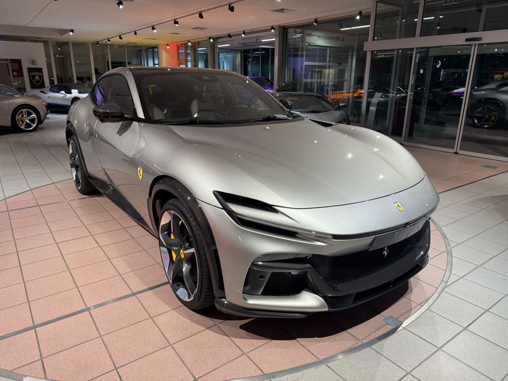Ferrari Purosangue 2024